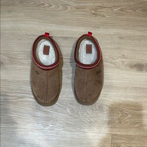 UGG kids Tan and Red Slip-On Loafers